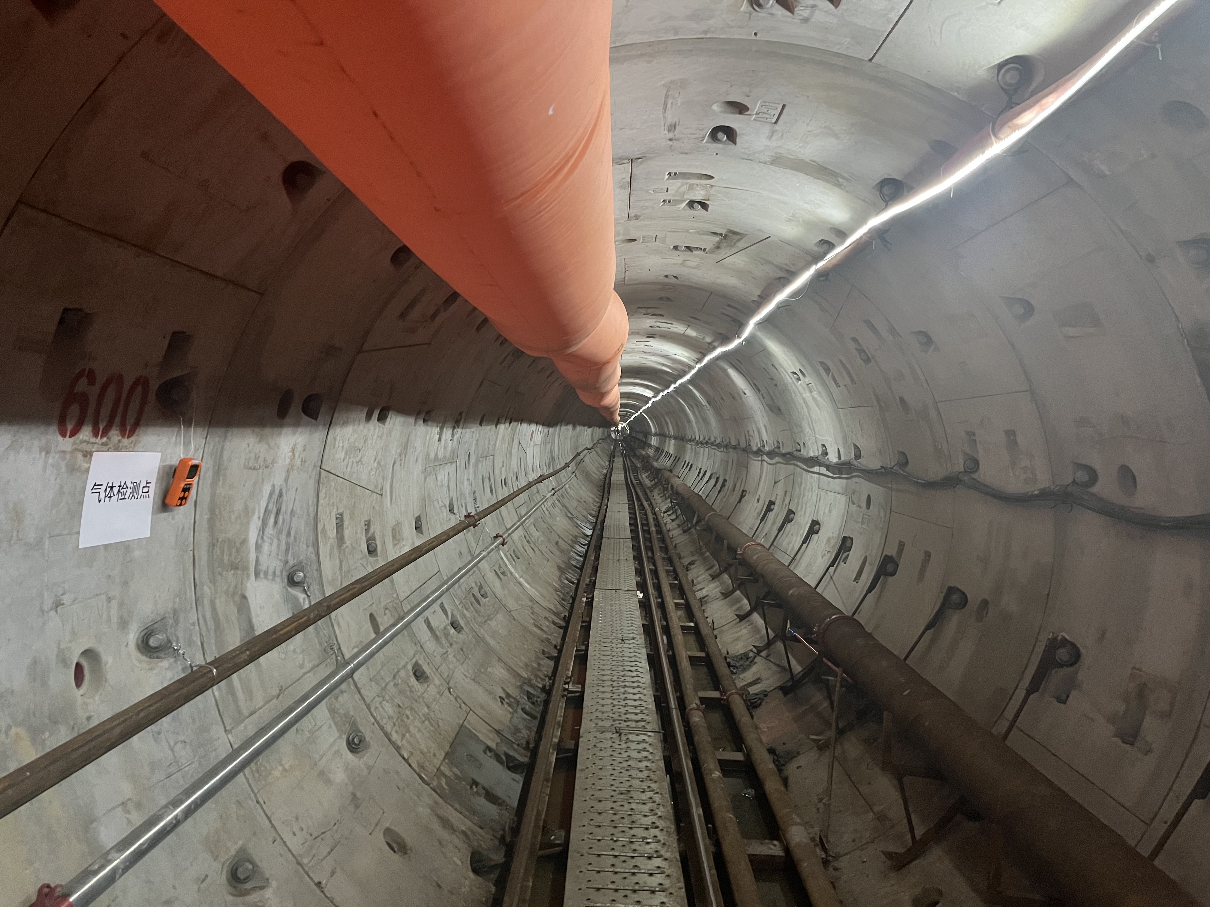 隧道建成照片.jpg