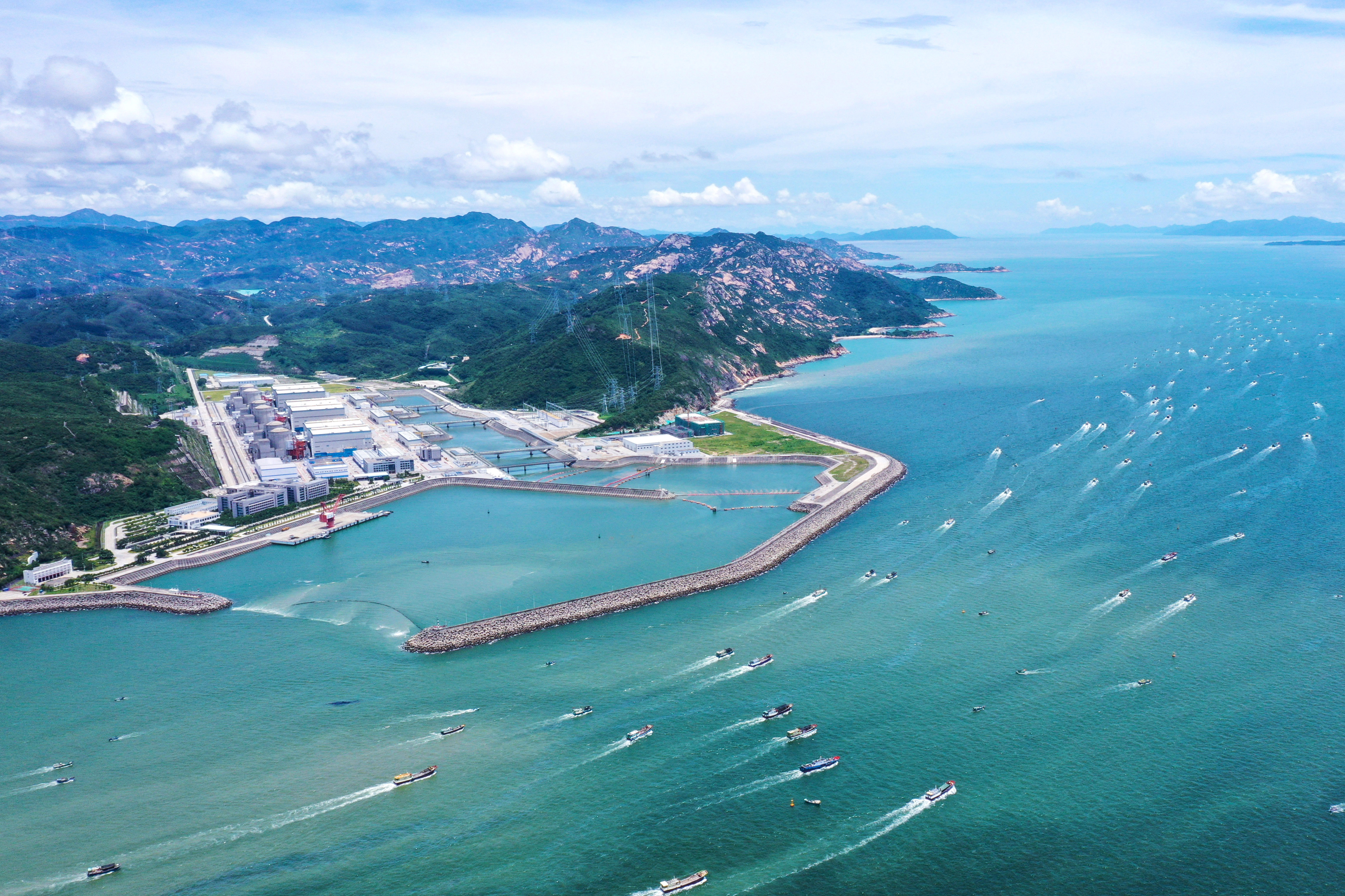 张建豪-摄于阳江核电基地.jpg