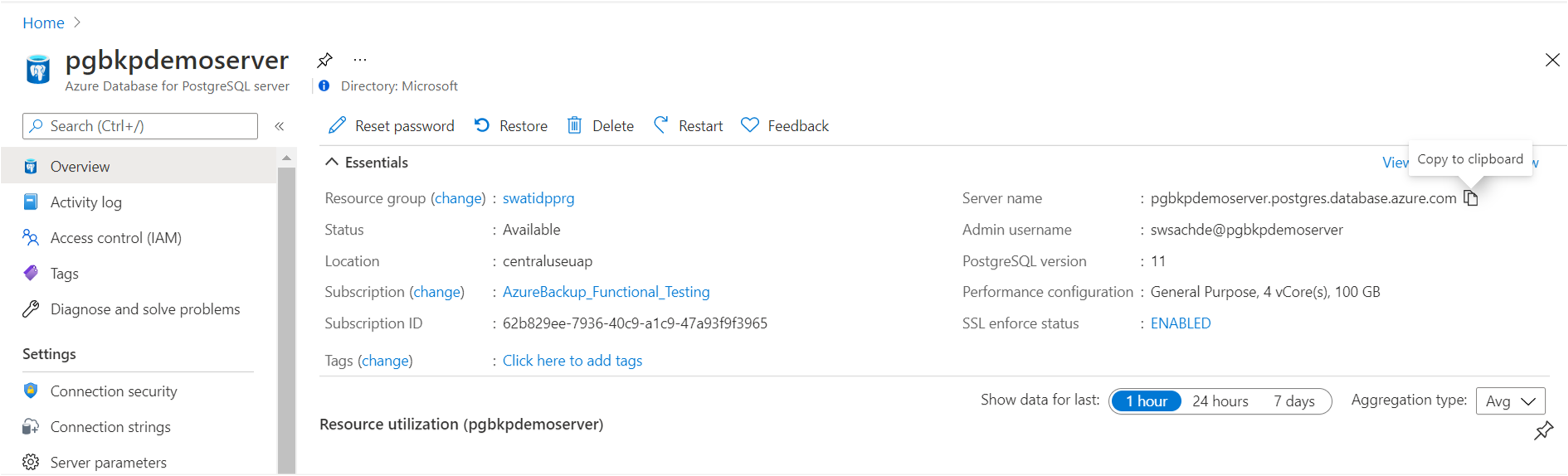 显示 Azure 门户中的 Azure PostgreSQL 资源视图（包括服务器名称）的屏幕截图。